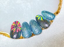 ルアナ(Luana.)/蛍光花火ネイル