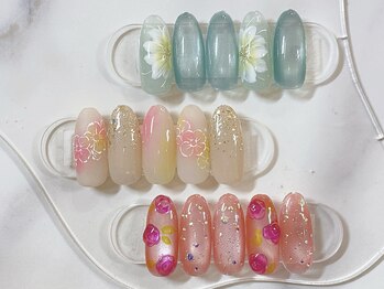 シェルウェリナ(SHeLL WELINA)の写真/夏に人気のプルメリアも！実力派の施術でワンホンやボンドローズデザインがかわいい☆