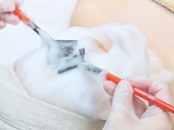 エミュ(e'mu)の写真/＜最新ミルクライト＋ララピール＞ 繰り返す肌荒れ/紫外線に負けない美白肌！効果にこだわった本格肌質改善