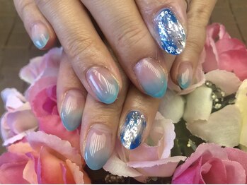 プラハネイル(+HER 美甲)/ホイル×ニュアンスアート