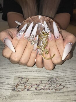 エスフィーネイルサロン ブリーユ(Esfy nailsalon Brille)/