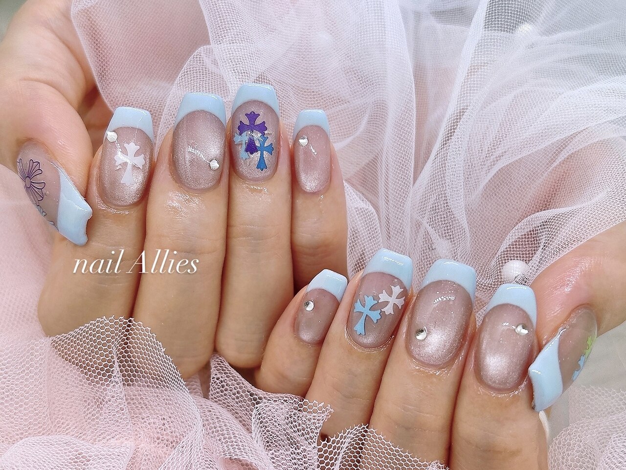 2025年-2026年冬トレンド】クロムネイルのネイルデザイン集｜人気順｜9