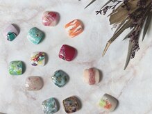 エバービューティーアトリエ(ever beauty atelier)の雰囲気（フットジェルが大人気☆サンプル多数あり。カラーも豊富にあり★）