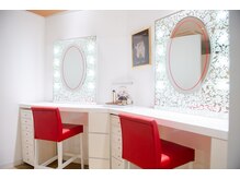 ビューティギャラリー 大丸神戸店の雰囲気（メイクブース完備！スタッフによるメイク直しサービスも☆）