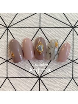 アンジュナ(Anjuna)/モーヴカラー大理石風ネイル