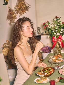 トムオウル(TOMOWL)/フルメイク