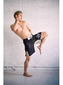 パーソナルジム ファクター 新宿(FACTOR)/トレーナー画像4