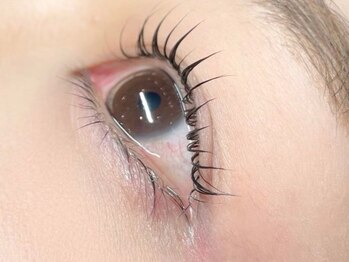 トータルビューティーブレイク 四日市ときわ店(TOTAL BEAUTY BREK)の写真/まつ毛パーマ★どんなマスカラとも相性が良く自然なカールを1日中キープ♪自然な仕上がりでメイクの時短！
