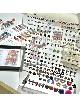 アム(amu)/パーツ250個以上ご用意♪