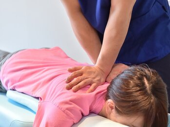 コア カイロプラクティック 錦糸町の写真/個室でリラックスしながら姿勢改善で自信を取り戻す。本来の軽い状態へ導きます◎健康的な毎日をサポート！