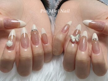 ちゅるん白フレンチネイル