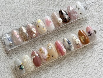 エイミー(eimii)の写真/可愛い指先にうっとり♪デザインで悩んでしまう方には20種類のサンプルの中から4本選べるコースをご用意◎