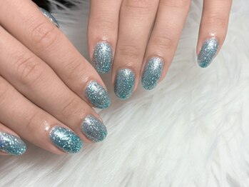 エミナル(Eminal)の写真/《ジュニアネイリストデビュー記念！》Jr施術オフ込み☆ワンカラー・ラメグラデーション￥2500でご用意♪