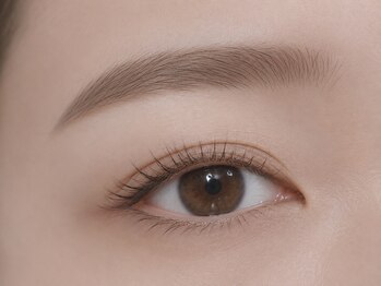 アトレ ネイルアンドアイラッシュ(Attrait)の写真/【圧倒的キープ力】丁寧な前処理×毛質に合わせた見極め施術！持続力にこだわる大人女子の本命サロン
