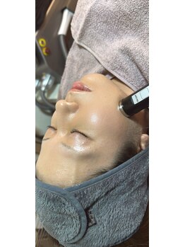 ジェンヌ(jenne.)/水光肌へ！