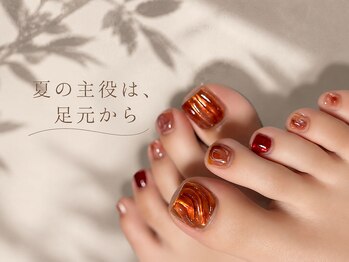 リーフ 海田店(LEAF)の写真/サンダルの季節をもっと美しく。
洗練されたフットネイルで、足元から夏を楽しむ。