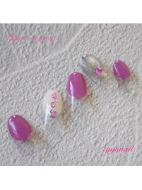 華やかフレンチネイル