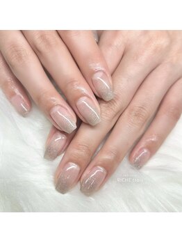 リッシュ トロワ(RICHE trois)/グレーラメグラデーション
