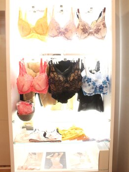 ラマリー(La Marie)/店内　下着類も取り扱い有り