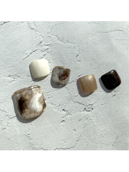 エニュ(anew)/FOOT 定額B