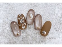 ネイルクローネ(nail crone)/モロッカンネイル