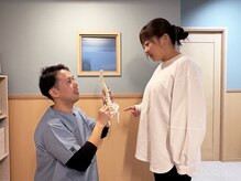 心晴。(コハル)の雰囲気（肩こり・腰痛など不調の原因や体の状態をわかりやすくご説明。）