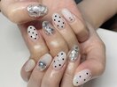 ドット柄ネイル