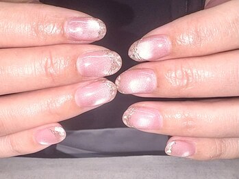 パープルの爪屋/マグネット×キラキラフレンチ♪