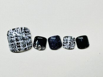 ツイード柄でオシャレな足元を☆