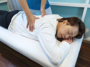 所沢鍼灸整体院/15種類の整体法で腰痛撃退