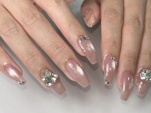 シンプル～長さだしデザイン可能。持ち込みネイルも！