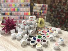 アジュールネイル 神戸三宮店(AzurNail)の雰囲気（1000色以上のカラーから選べる♪フットもお得◎[持ち込み/ネイル）