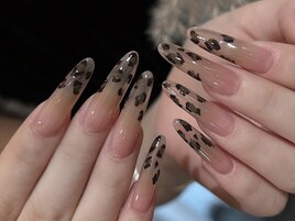 マグネットヒョウ柄ネイル