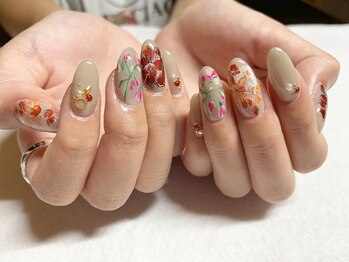 サロンドフォーエイチ(salon de 4H)/華やかにフラワーネイル♪