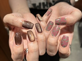 ハンドフィッシュ(handfish)/アシメマグネットネイル