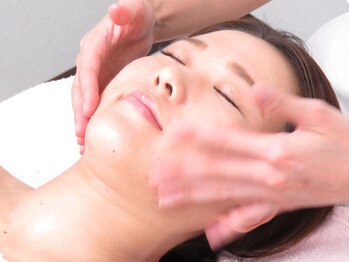 シェアキ(Chez Aki)/【フェイシャル】施術の流れ3