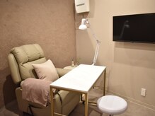アミュゼ 本八幡店の雰囲気（個室もあるゆとりの空間。全席でNetflixもご覧いただけます。）