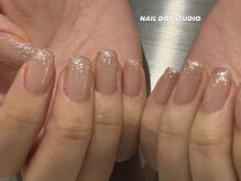 ネイルドットスタジオ 堺筋本町(NAIL DOT STUDIO)/シンプルラメグラ
