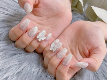 ニナズネイル(Nina's Nail)/蝶々ネイル