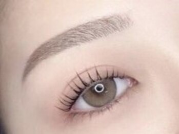 ココネイル(COCONAIL)の写真/【ご希望や理想を伺いデザインをご提案！】自まつ毛を大切にしながらの施術で自分史上最高なお目元に★