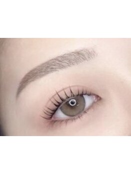 ナチュラル上品な目元にしたい