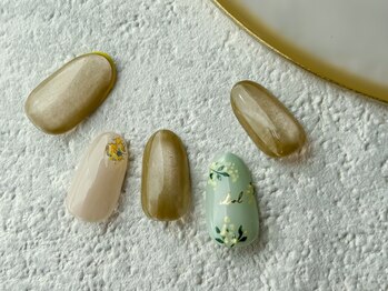 マイネイル 柏店の写真/春の訪れ♪ミモザネイルに、くすみグリーンのうるマグのベース♪優しい上品デザイン★新規¥6980/再来¥7890