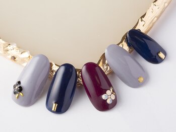 ローズクレア(Rose Crea)/冬色フラワービジューネイル