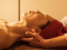 ドゥースモモ(DOUCE momo)/スマホ首解消で頭痛改善にも◎