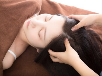 アンスルーム(Anthroom)の写真/毎日頑張ったご褒美に…♪スマホやPCでコリが溜まっている方へ寝落ち必須のヘッドスパをご提供◎