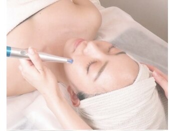 ダリア/ヒト幹細胞フェイシャル