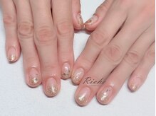 リーチェ ネイルズ(Riche Nails)/ゴールドグラデ+star