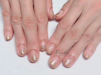 リーチェ ネイルズ(Riche Nails)/ゴールドグラデ+star