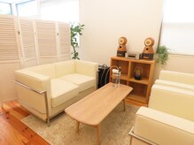 吸入しながら詳しく説明も聞けます。出来たて水素水も無料。