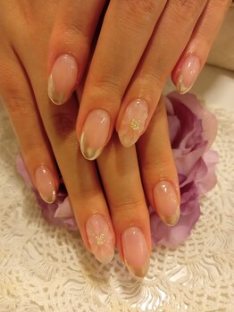 ネイル アンド ボディ ローサ(ROSA)/ミラーフレンチ＋立体フラワー